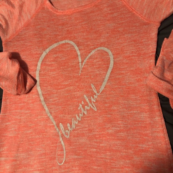 “Beautiful” peach top - Picture 2 of 3